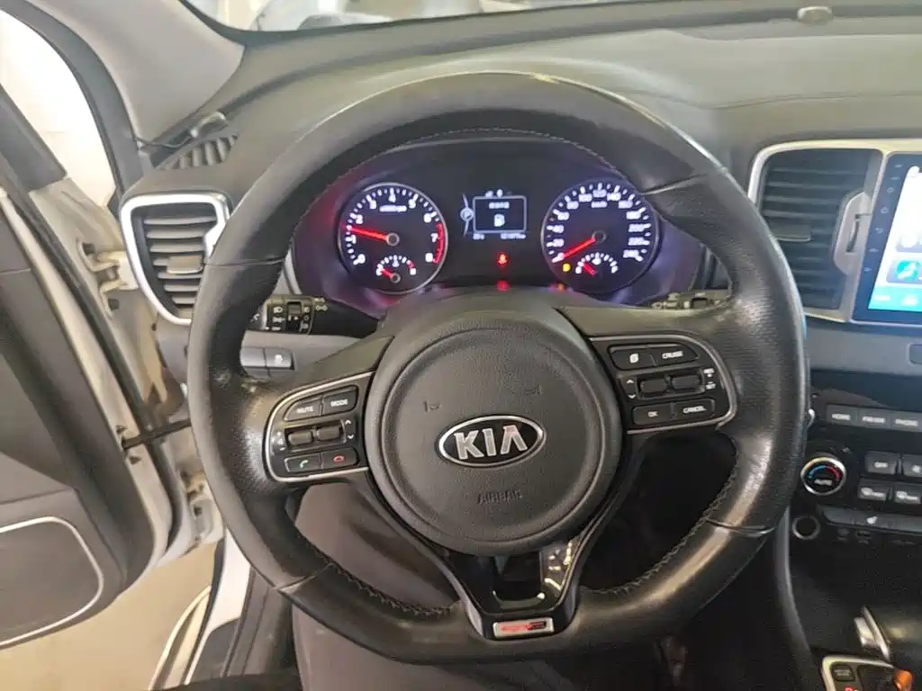 Kia KX5 2017 — фото 11