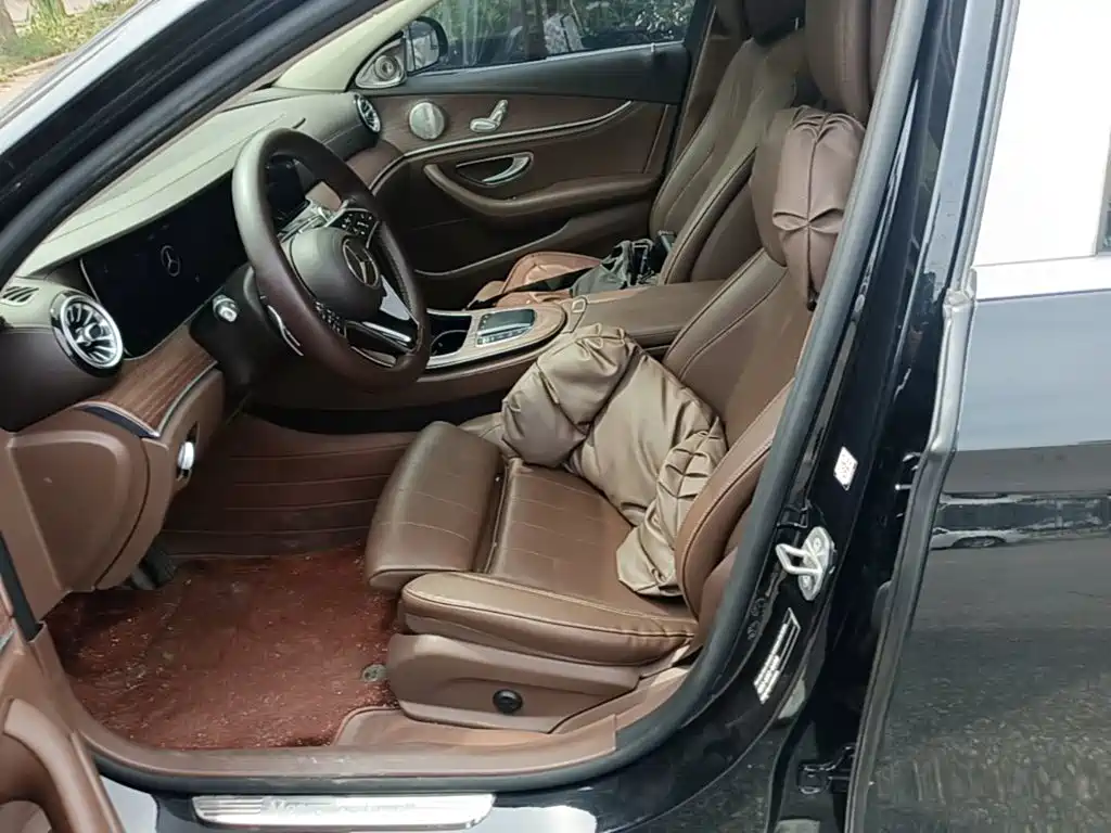 Mercedes-Benz E-Class 2022 — фото 15