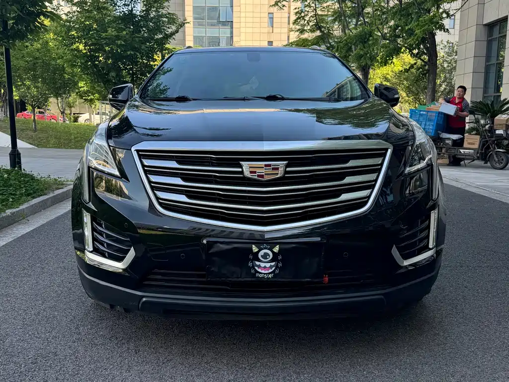 Cadillac XT5 2018 — фото 2