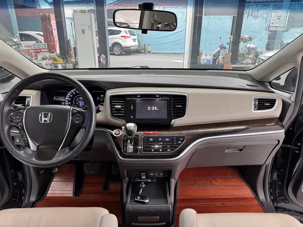 Honda Odyssey 2016 — фото 15