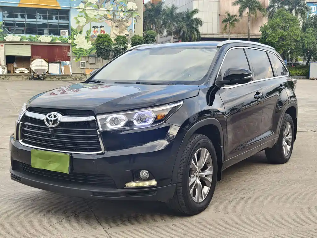 Toyota Highlander 2017 — фото 1