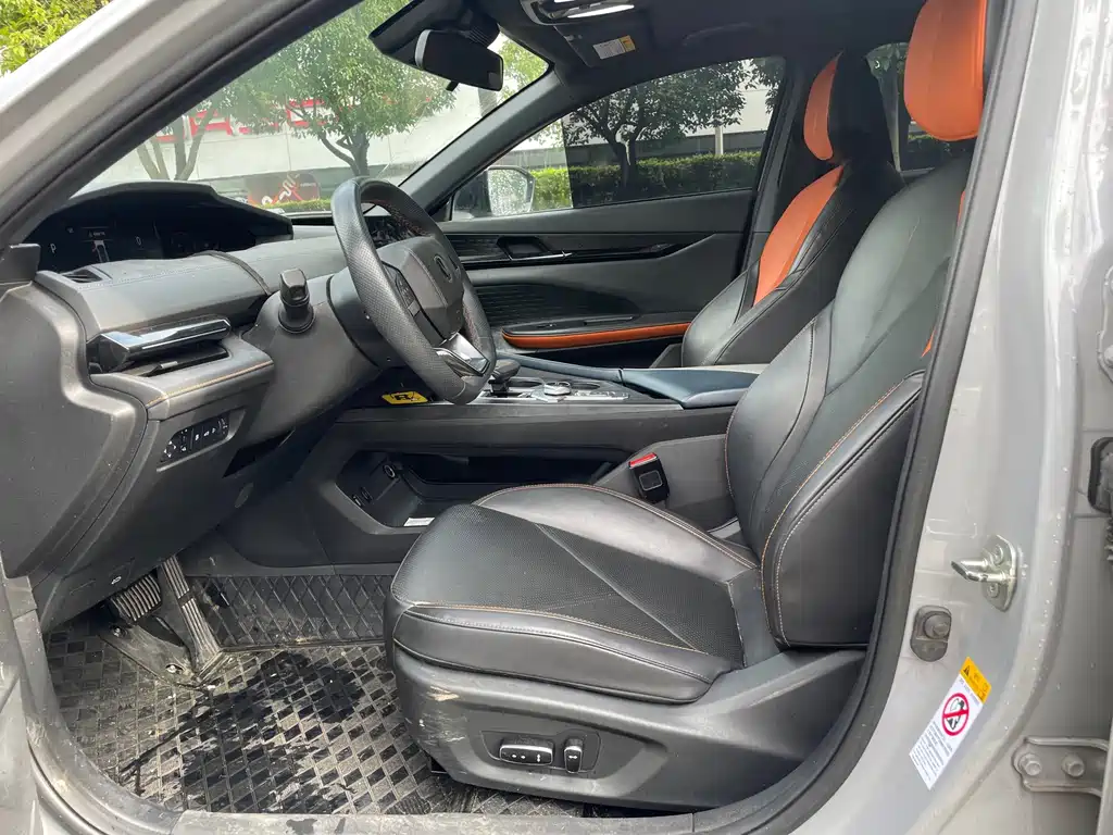 Changan UNI-V Smart Electric Idd 2023 — фото 7