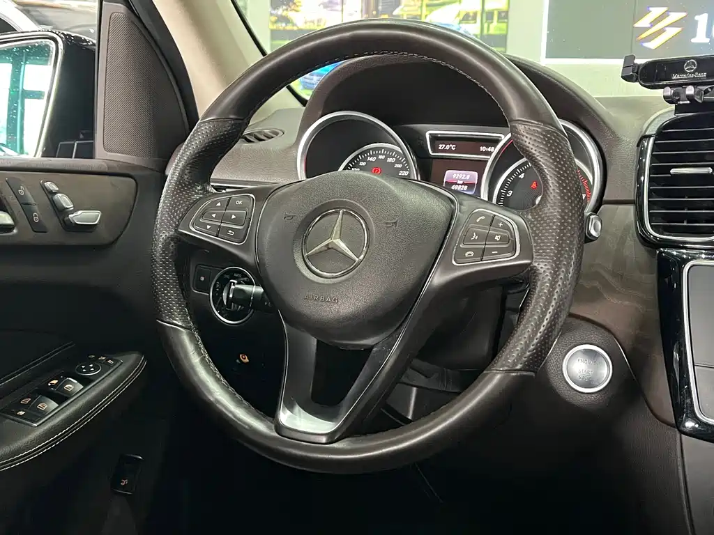 Mercedes-Benz GLE 2016 — фото 13