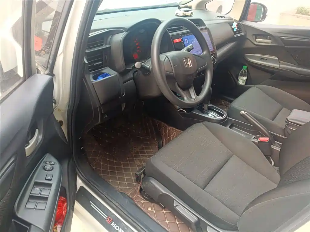 Honda Fit 2017 — фото 12