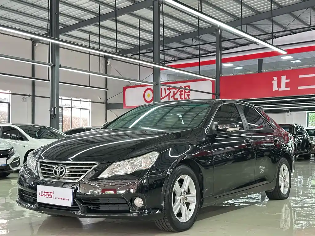 Toyota Reiz 2011