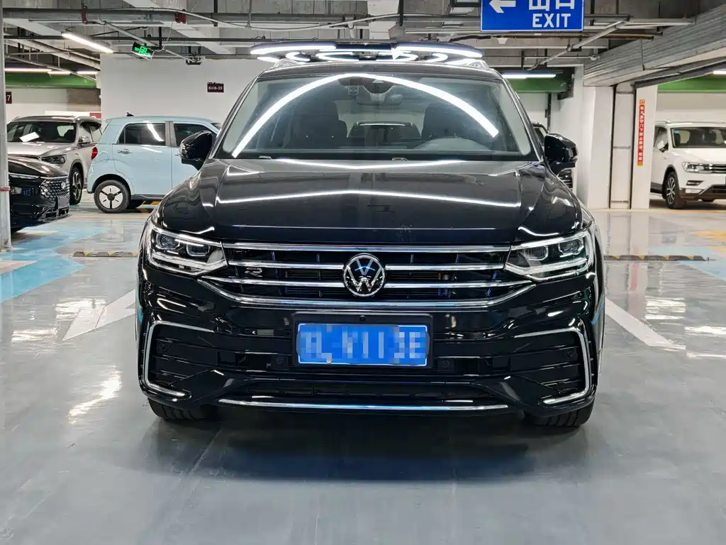 Volkswagen Tiguan L 2023 — фото 2