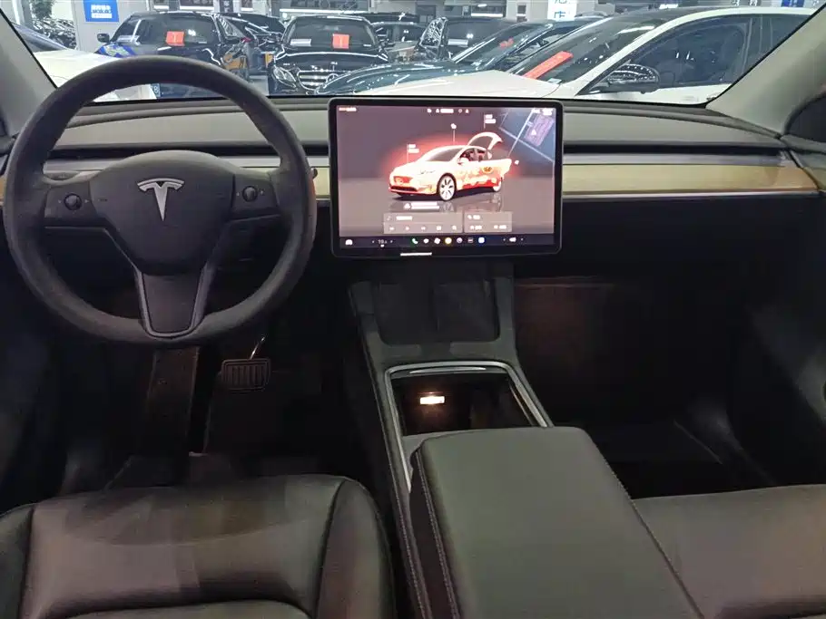 Tesla Model Y 2023 — фото 12