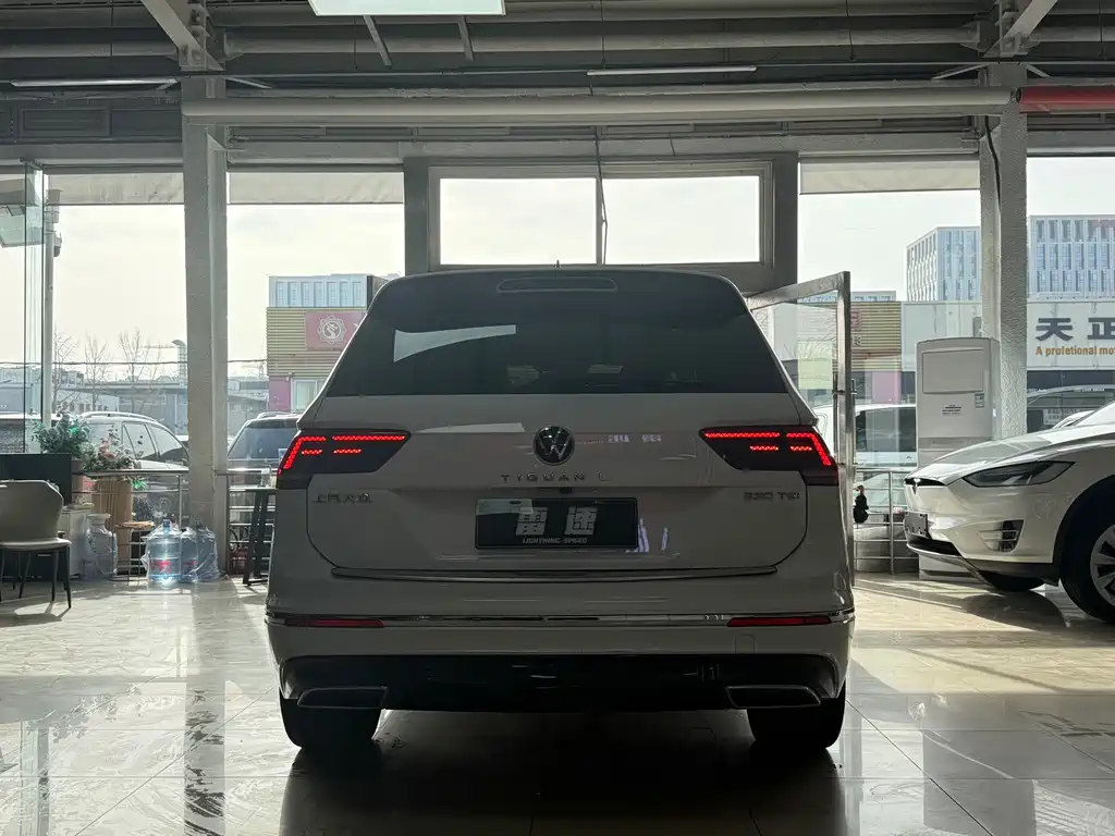 Volkswagen Tiguan L 2021 — фото 5