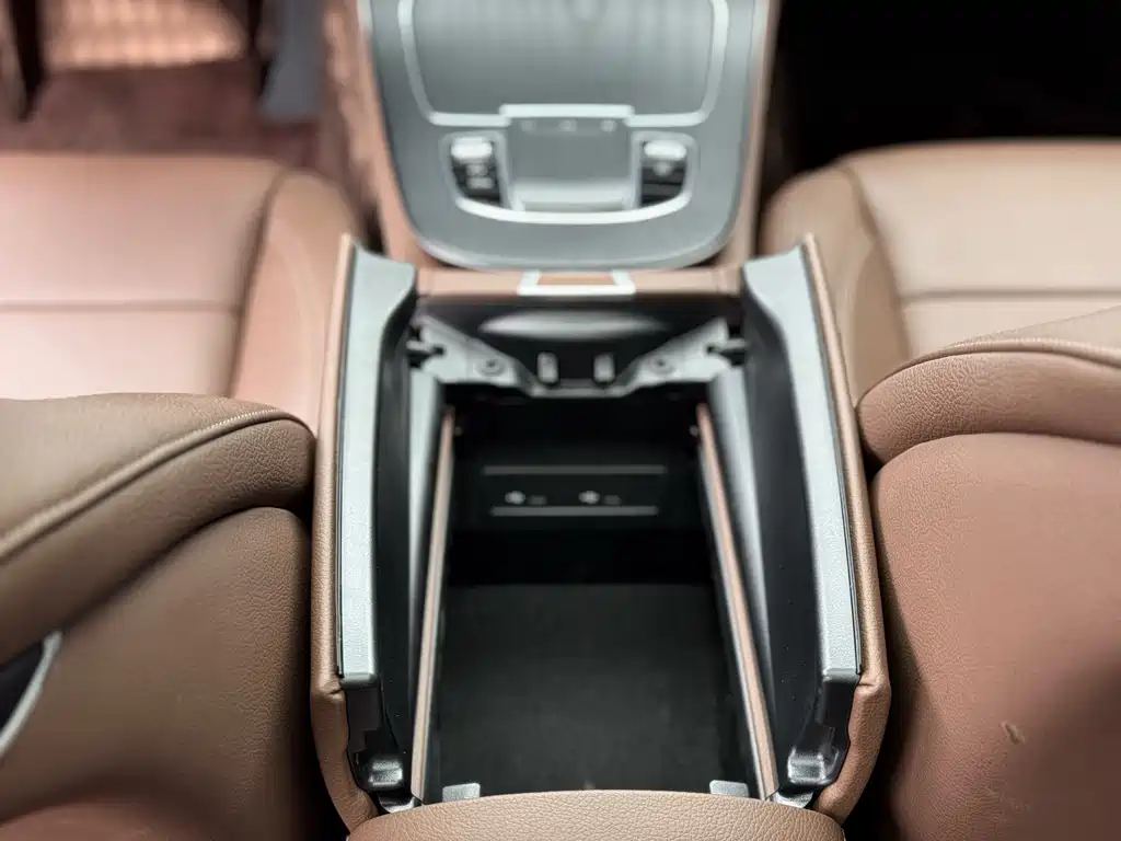 Mercedes-Benz E-Class New Energy 2023 — фото 20