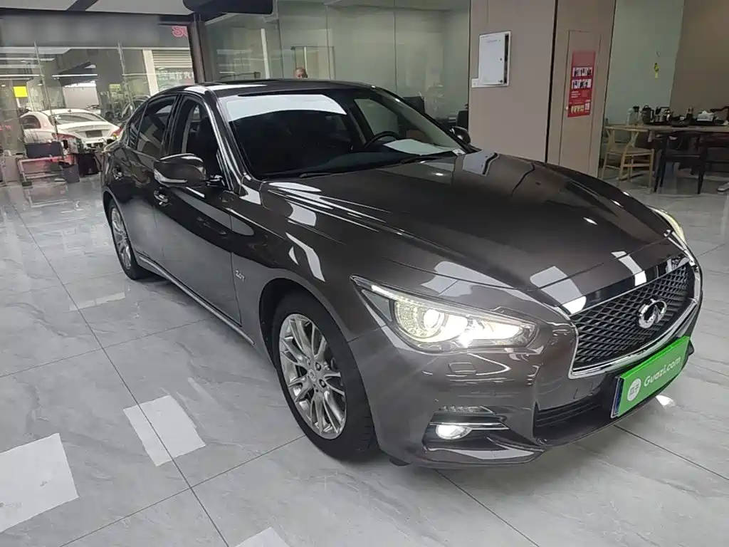Infiniti Q50L 2017