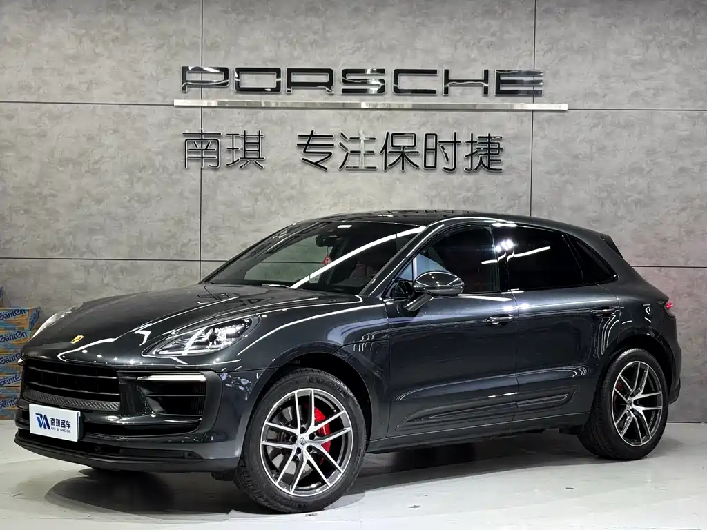 Porsche Macan 2022 — фото 1