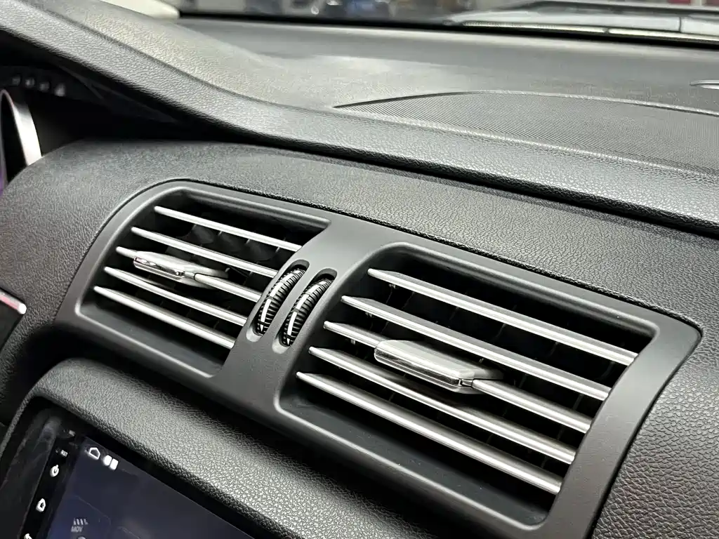 Mercedes-Benz R-Class 2017 — фото 12