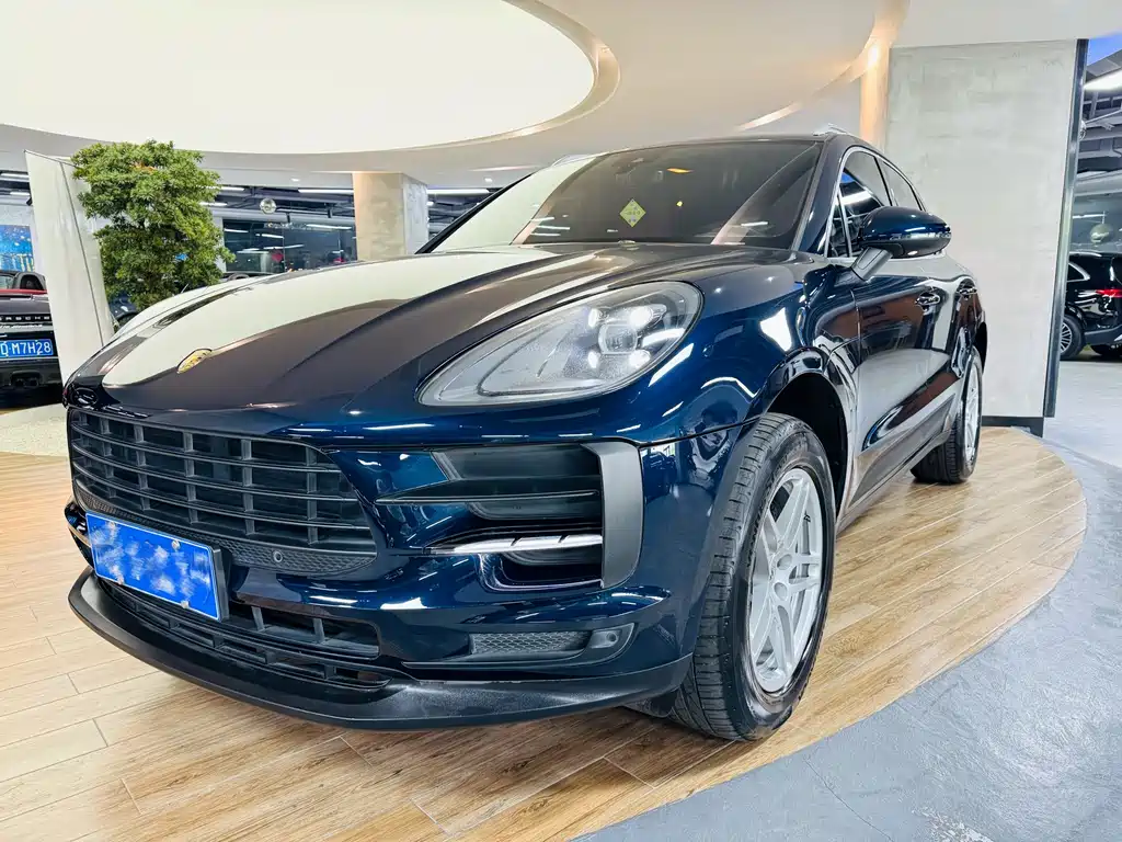 Porsche Macan 2021