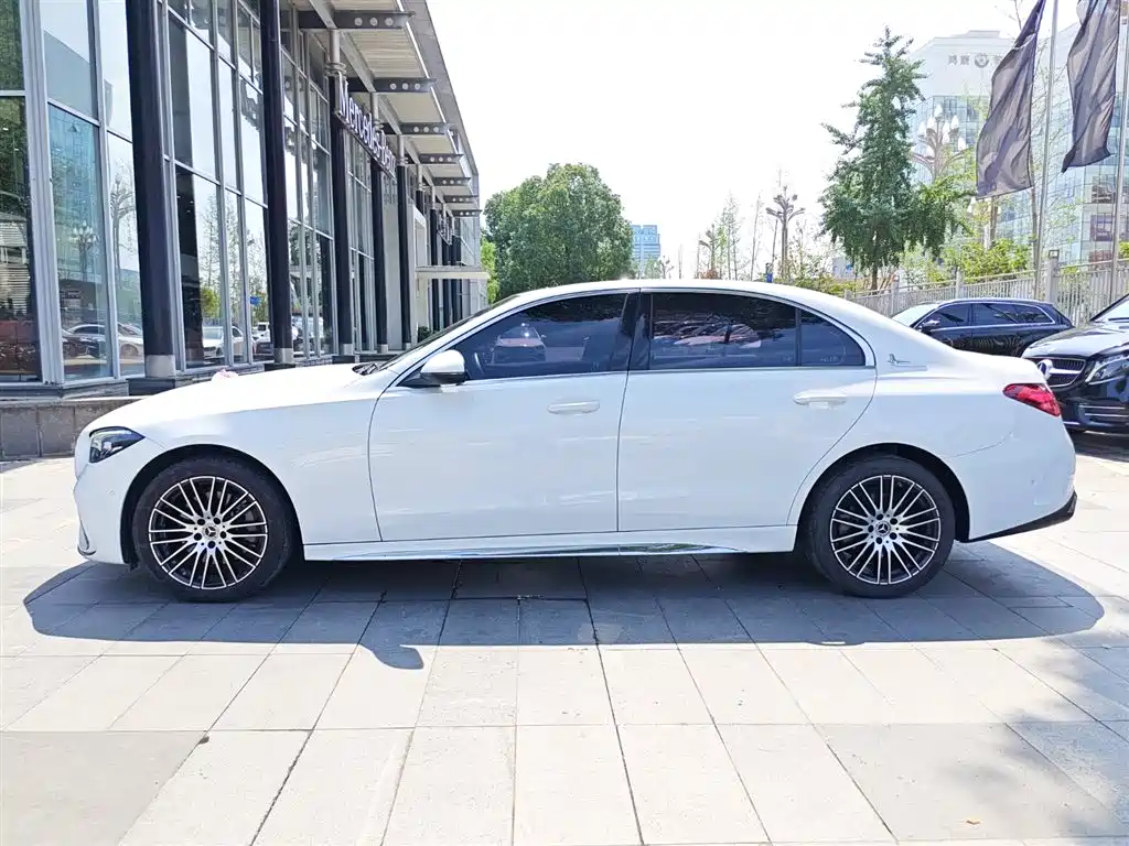 Mercedes-Benz C-Class 2023