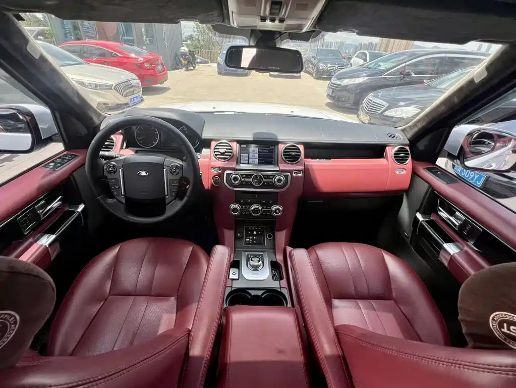 Land Rover Discovery 2014 — фото 10