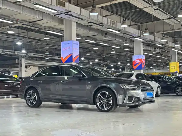 Audi A4L 2019