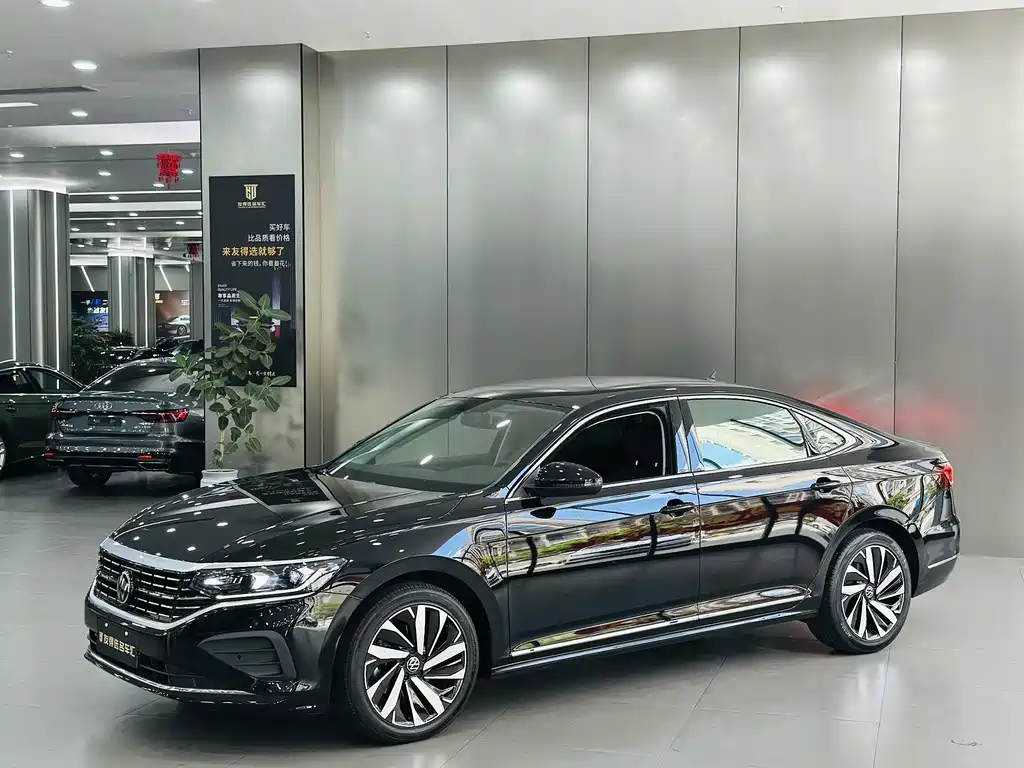 Volkswagen Passat 2024