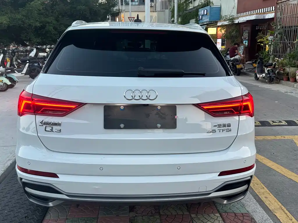 Audi Q3 2021
