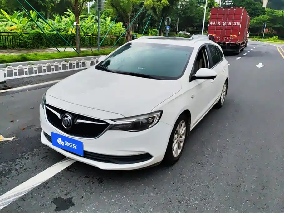 Buick Excelle 2019 — фото 1
