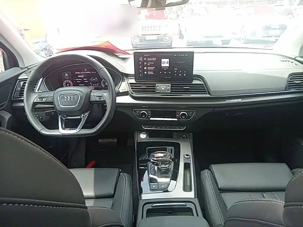 Audi Q5L 2022 — фото 10