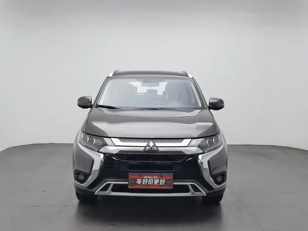 Mitsubishi Outlander 2019 — фото 3