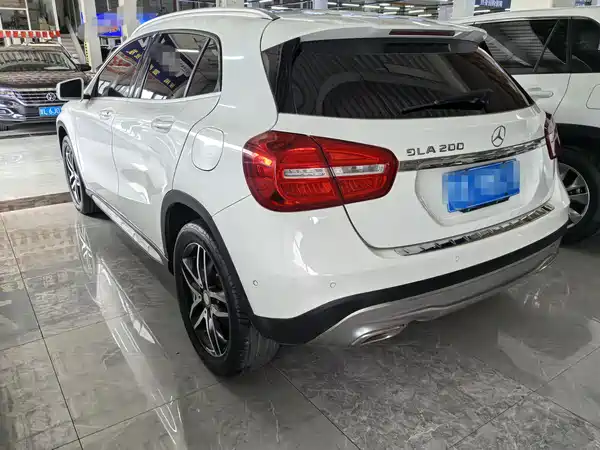 Mercedes-Benz GLA 2015