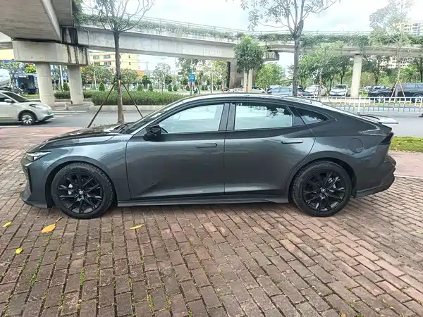 Changan UNI-V 2022