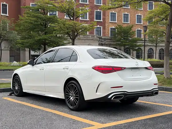 Mercedes-Benz C-Class 2024