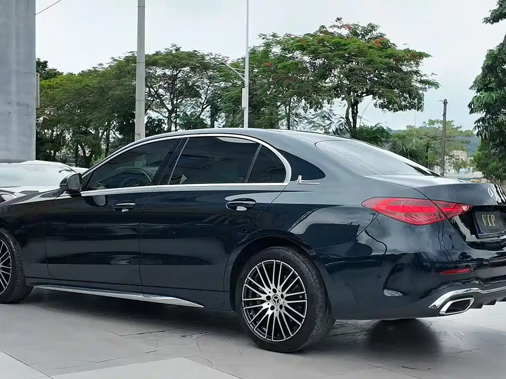 Mercedes-Benz C-Class 2023 — фото 11