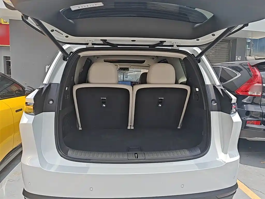 Li Auto i8 2026 — фото 19
