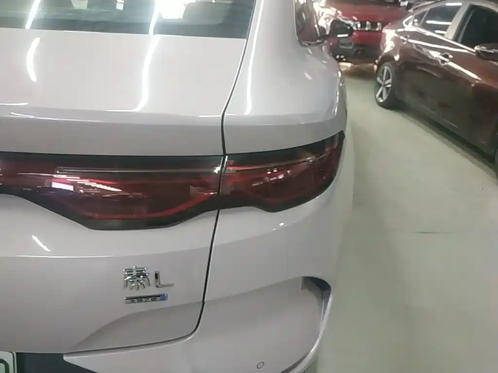 BYD Qin L 2025 — фото 8