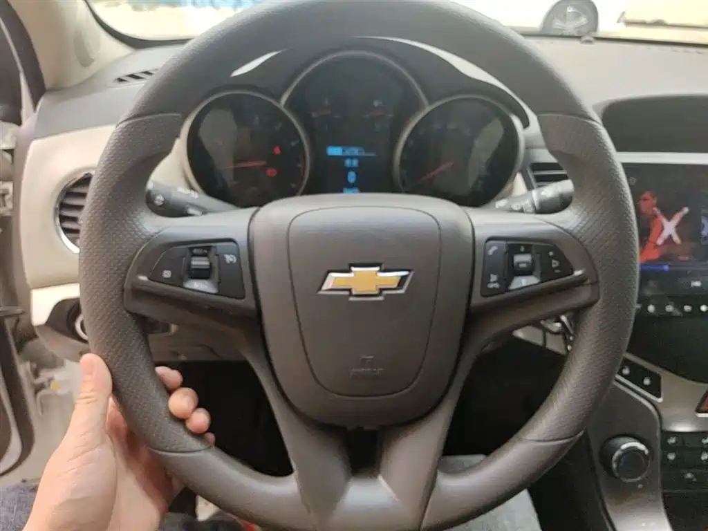 Chevrolet Cruze 2016 — фото 11