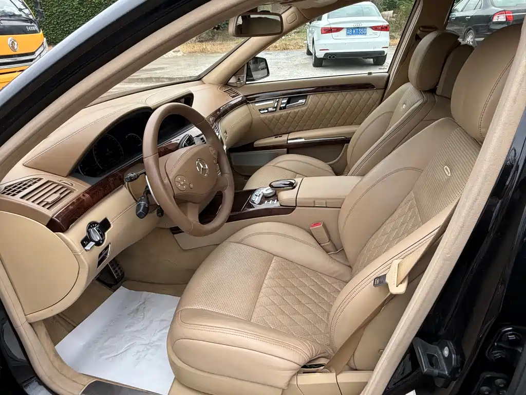 Mercedes-Benz S-Class AMG 2011 — фото 12