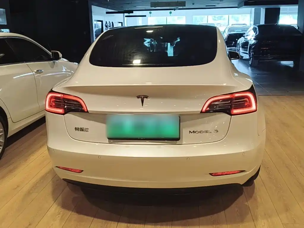 Tesla Model 3 2020 — фото 4