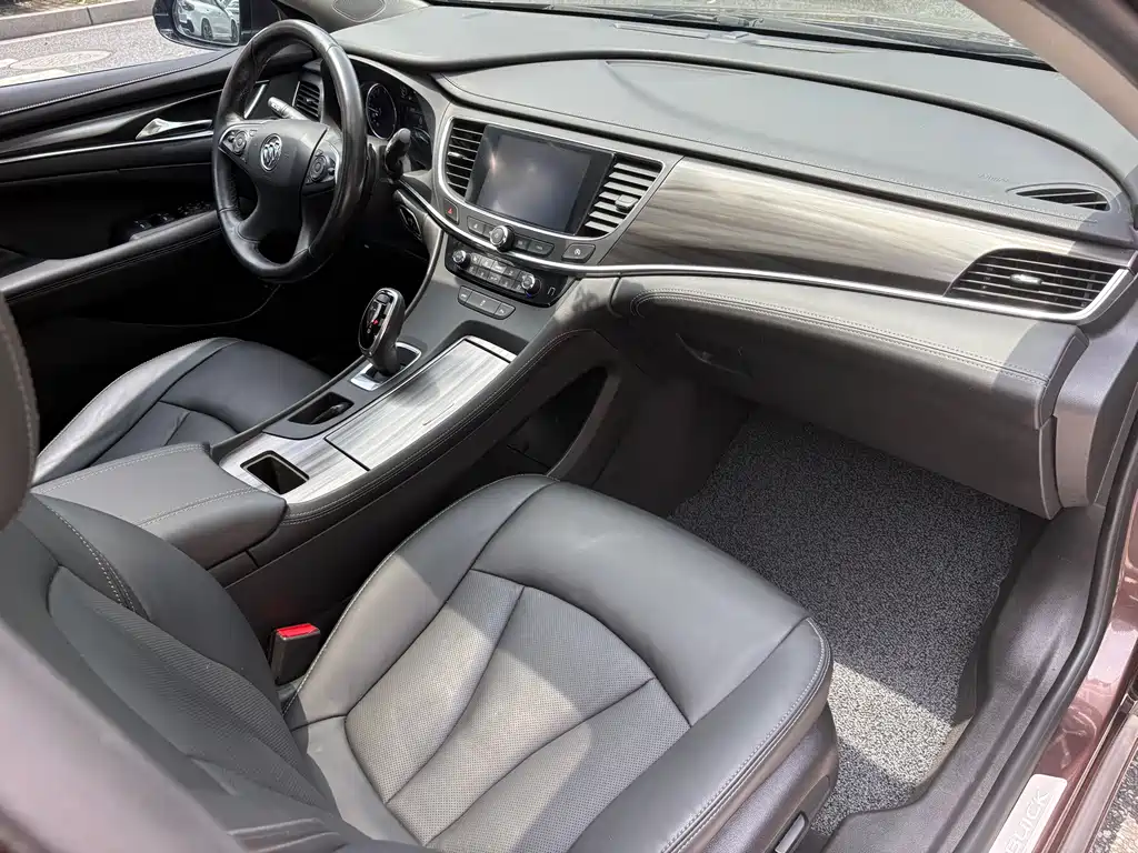 Buick LaCrosse 2018 — фото 13