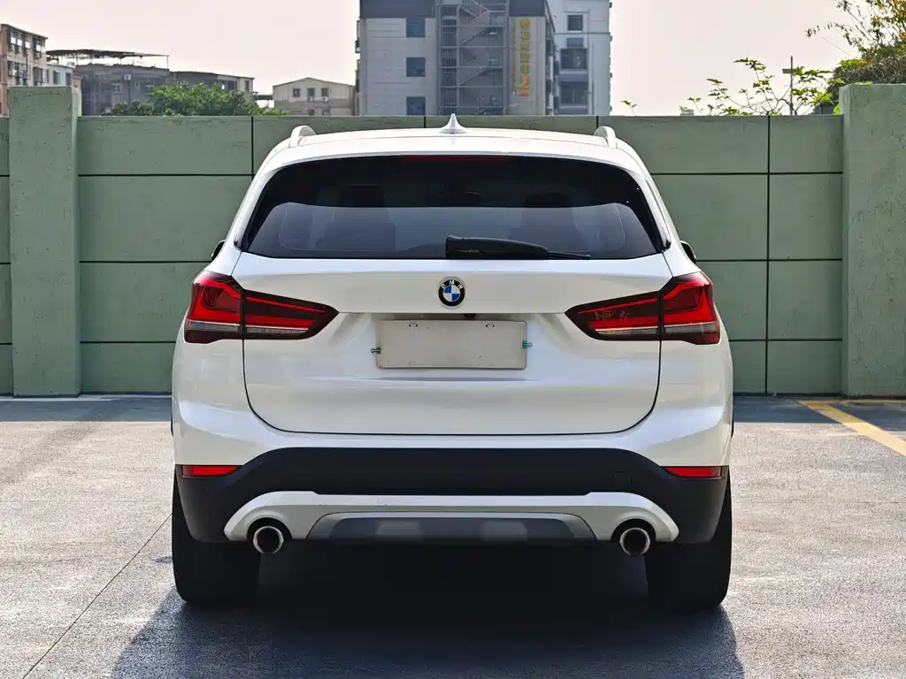 BMW X1 2022 — фото 8