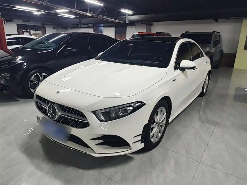 Mercedes-Benz A-Class 2021 — фото 2
