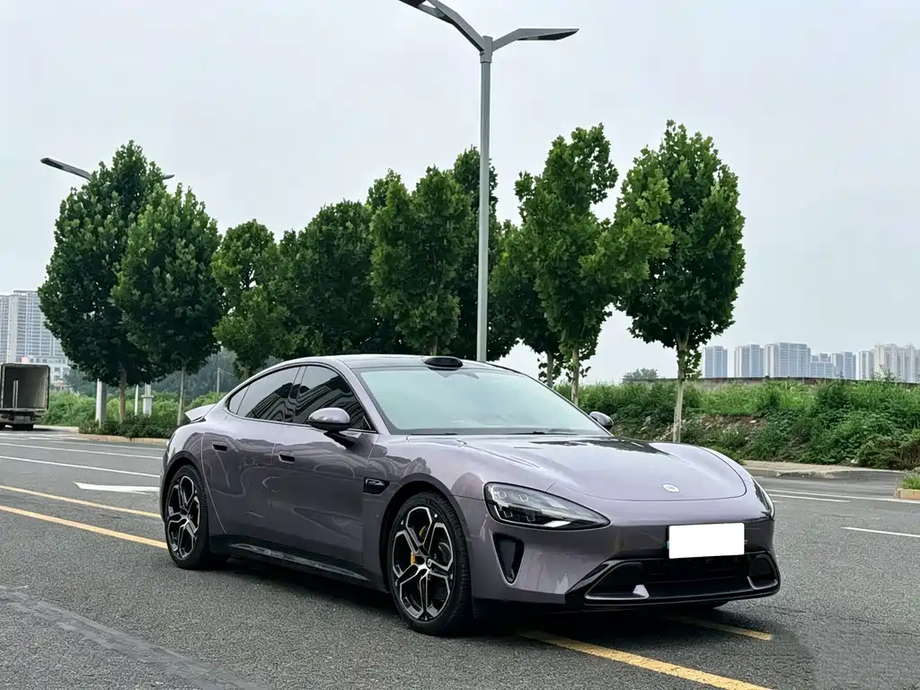 Xiaomi SU7 2025