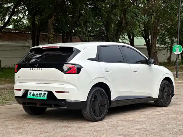 Arcfox Beta T1 2025