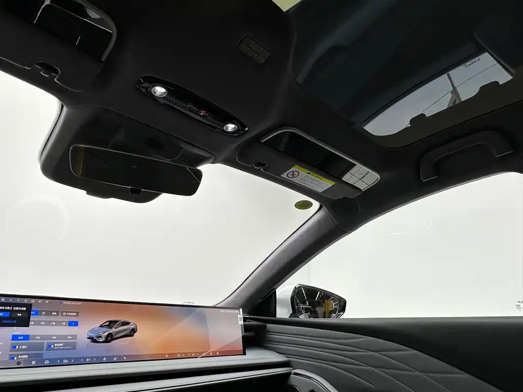 Geely Galaxy E8 2025 — фото 16