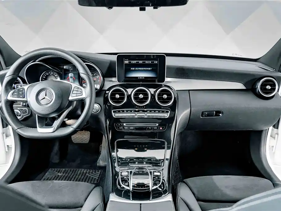 Mercedes-Benz C-Class 2018 — фото 10