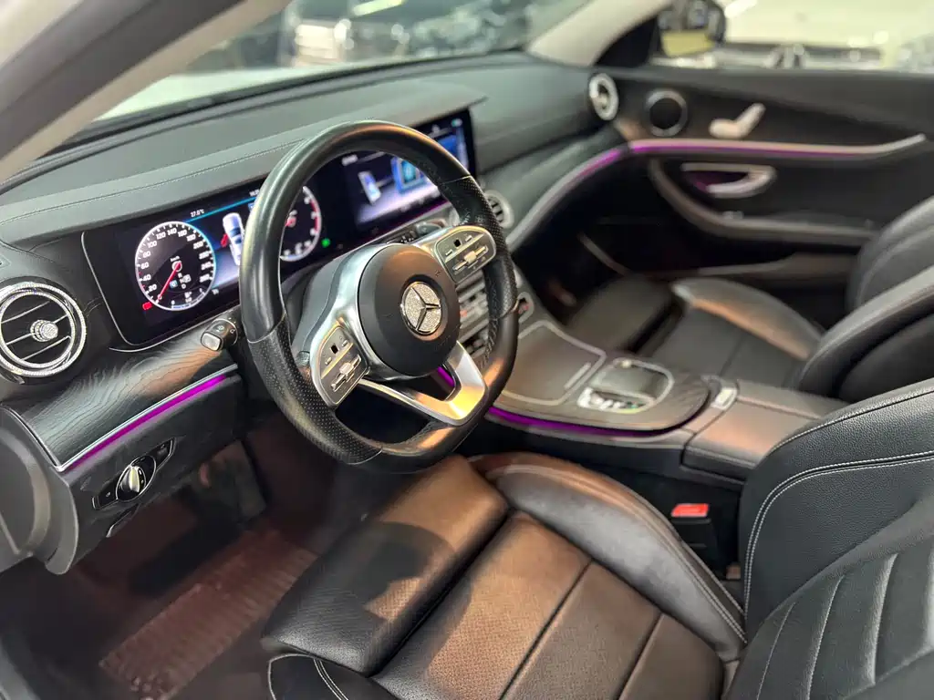 Mercedes-Benz E-Class 2019 — фото 12