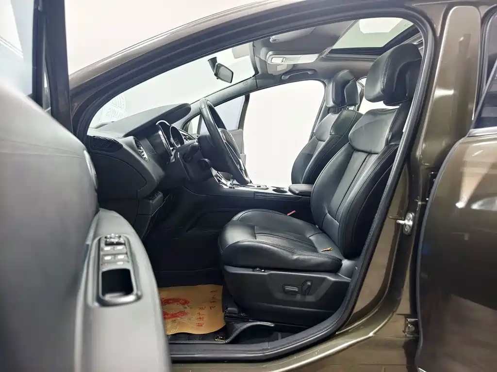 Peugeot 3008 2016 — фото 11