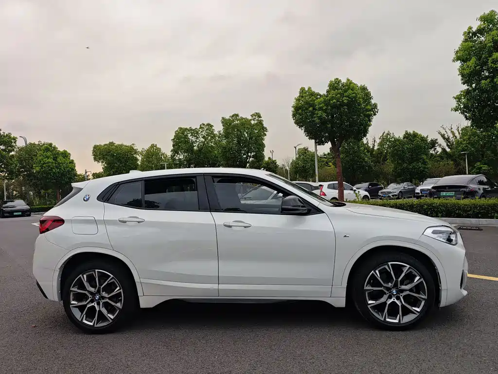 BMW X2 2022 — фото 16