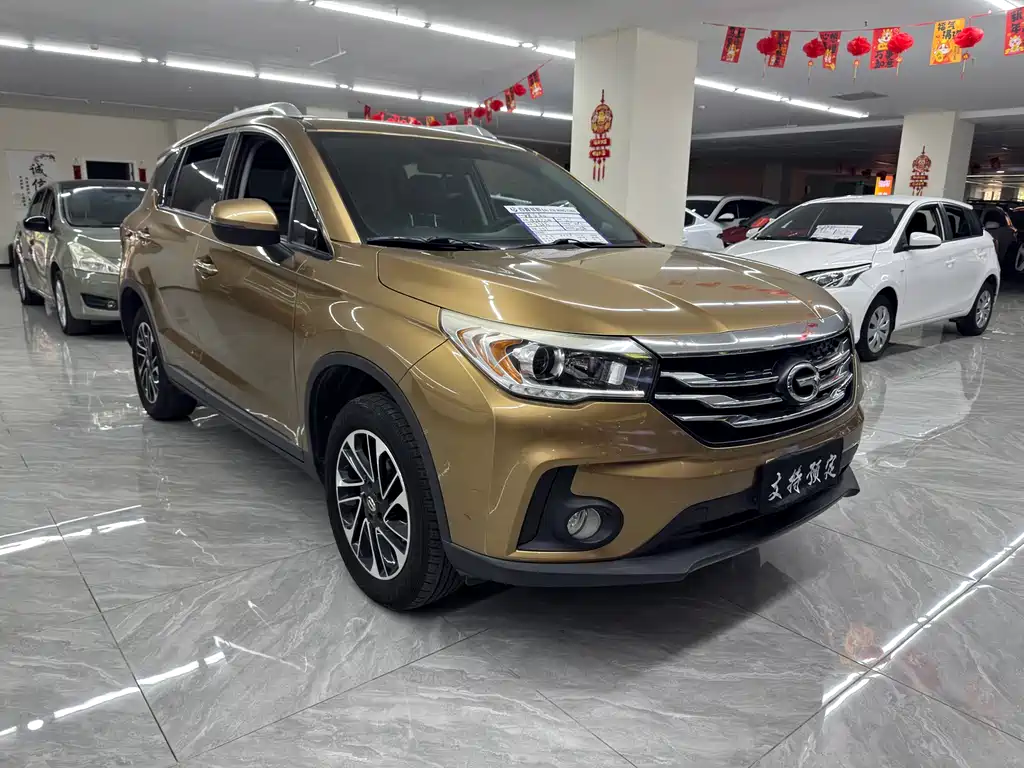 GAC Trumpchi GS4 2015 — фото 3