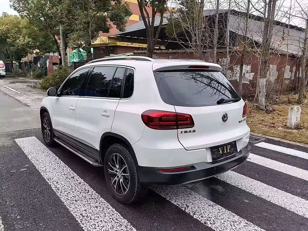 Volkswagen Tiguan 2015 — фото 8