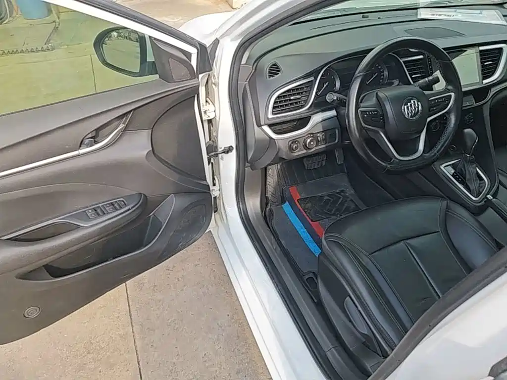 Buick Excelle GT 2018 — фото 16