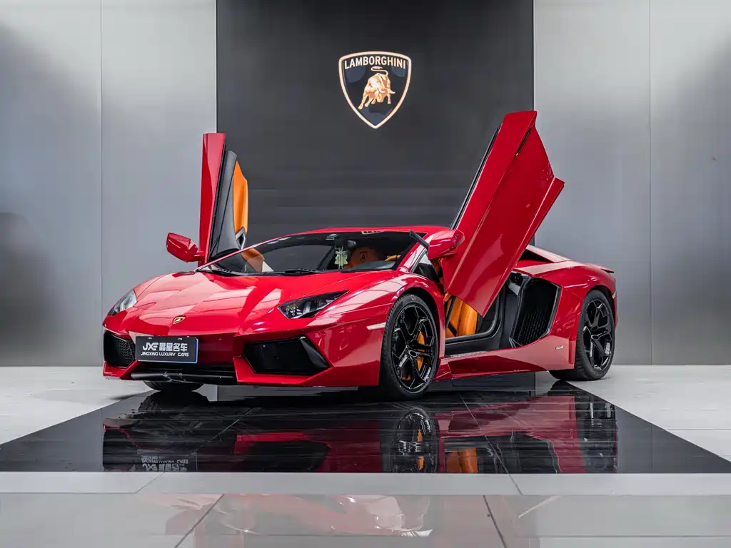 Lamborghini Aventador 2013 — фото 1