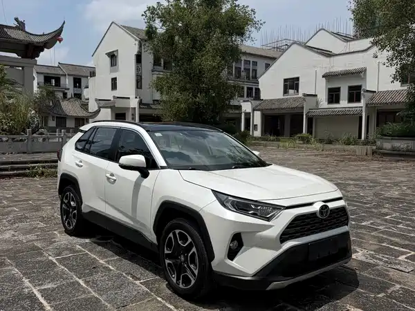 Toyota RAV4 2021