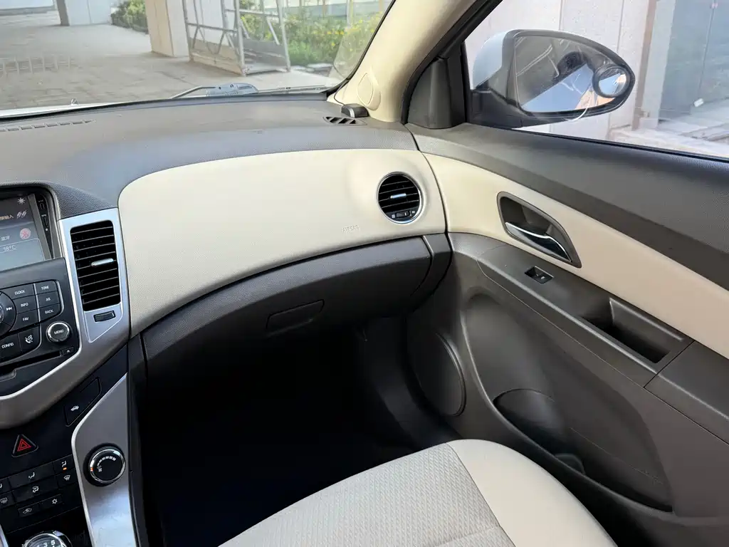 Chevrolet Cruze 2015 — фото 13